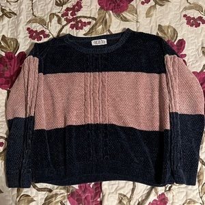 Long sleeve knitted shirt. Size M from the brand Pink Rose